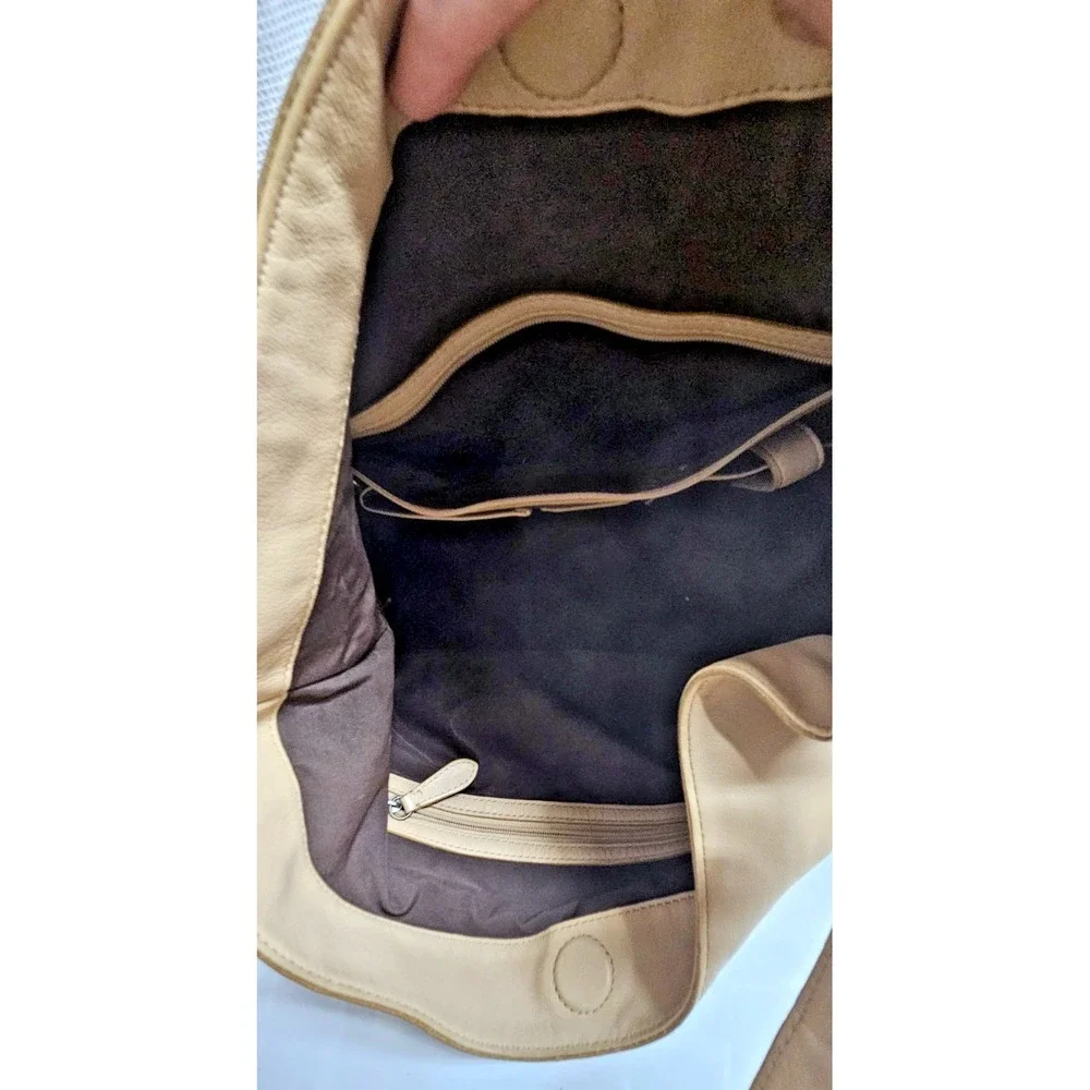Vintage Cole‎ Haan large beige leather hobo bucket purse one handle bag